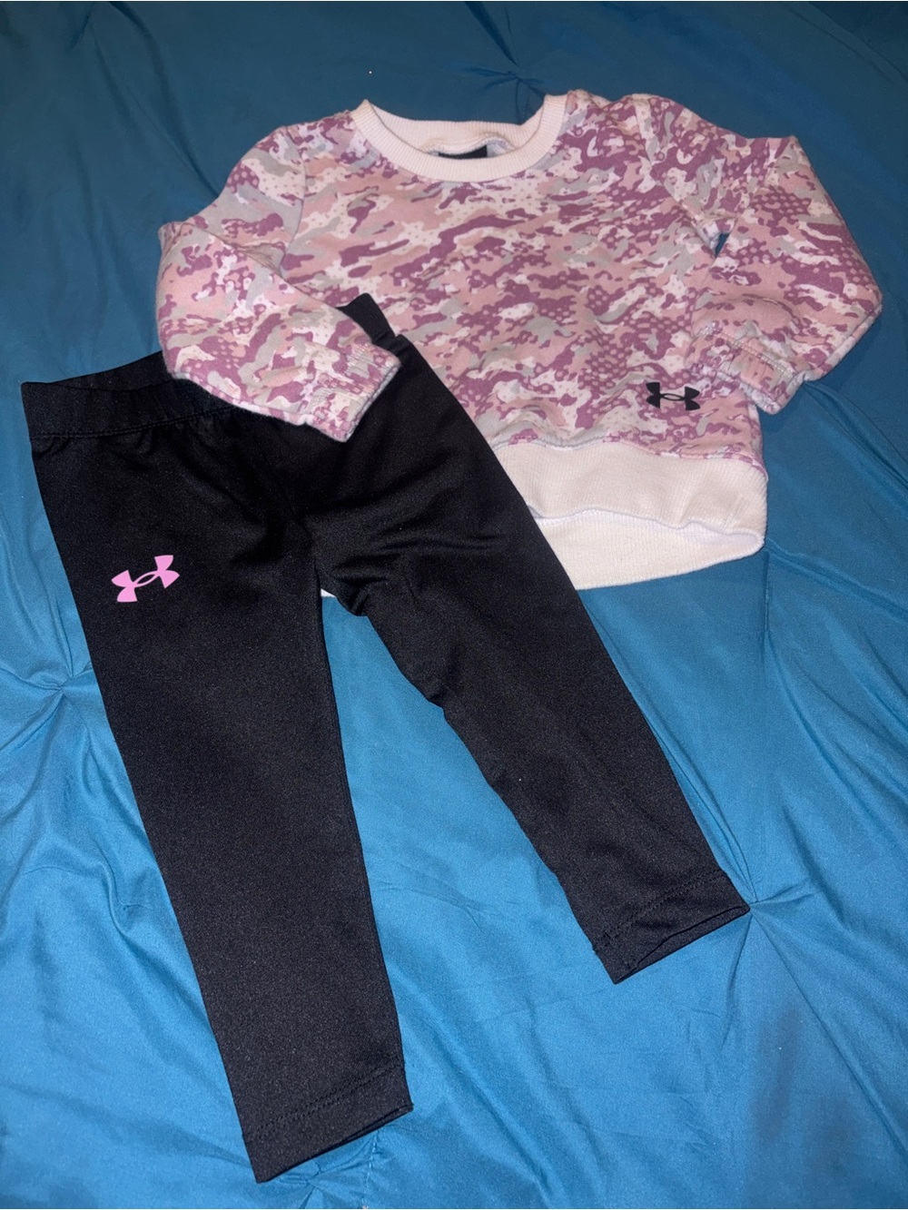 Under Armour Kids Black Leggings with Pink Logo and Pink Camo Top